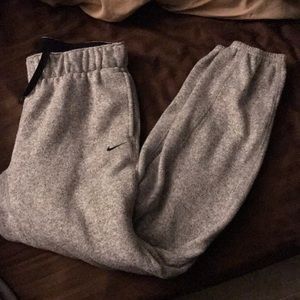Nike women’s cuffed sweatpants
